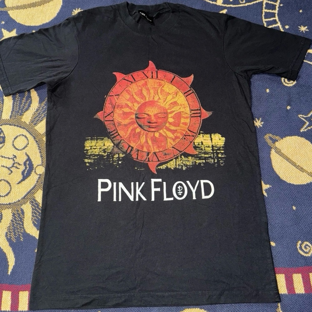 2019 Pink Floyd Black Sun Dial T-shirt Size Extra Small